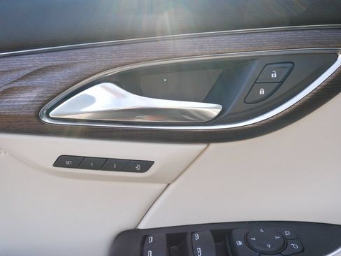 Used 2023 Buick Envision Avenir AWD/4WD image 15