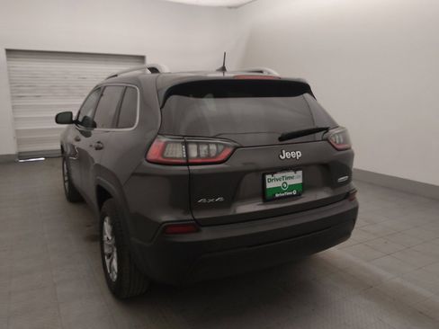 Used 2019 Jeep Cherokee Latitude Plus AWD/4WD image 5