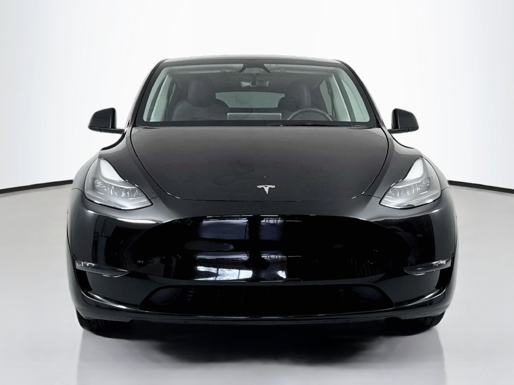 Used 2024 Tesla Model Y Long Range AWD/4WD image 3