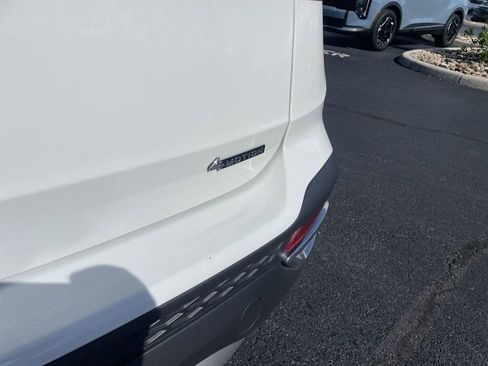 Certified 2024 Volkswagen Taos SE AWD/4WD image 6