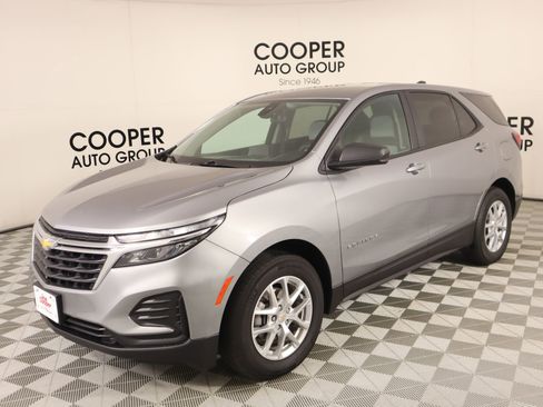 Used 2024 Chevrolet Equinox LS w/ LS Convenience Package image 9