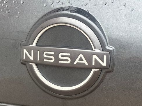 Used 2023 Nissan Rogue SV image 31