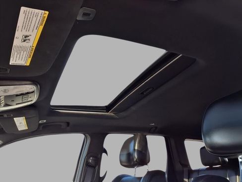 Used 2018 Jeep Grand Cherokee Limited image 25