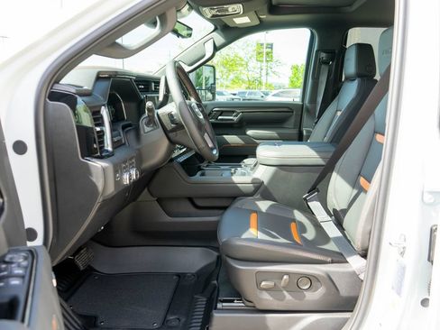 New 2026 GMC Sierra 3500 AT4 AWD/4WD image 11