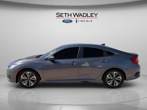 Used 2017 Honda Civic EX-T image 4