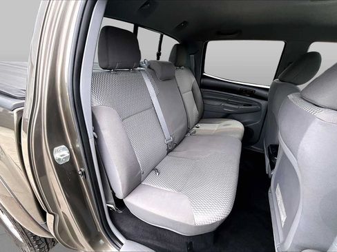 Used 2013 Toyota Tacoma 4x4 Double Cab w/ SR5 Pkg image 19