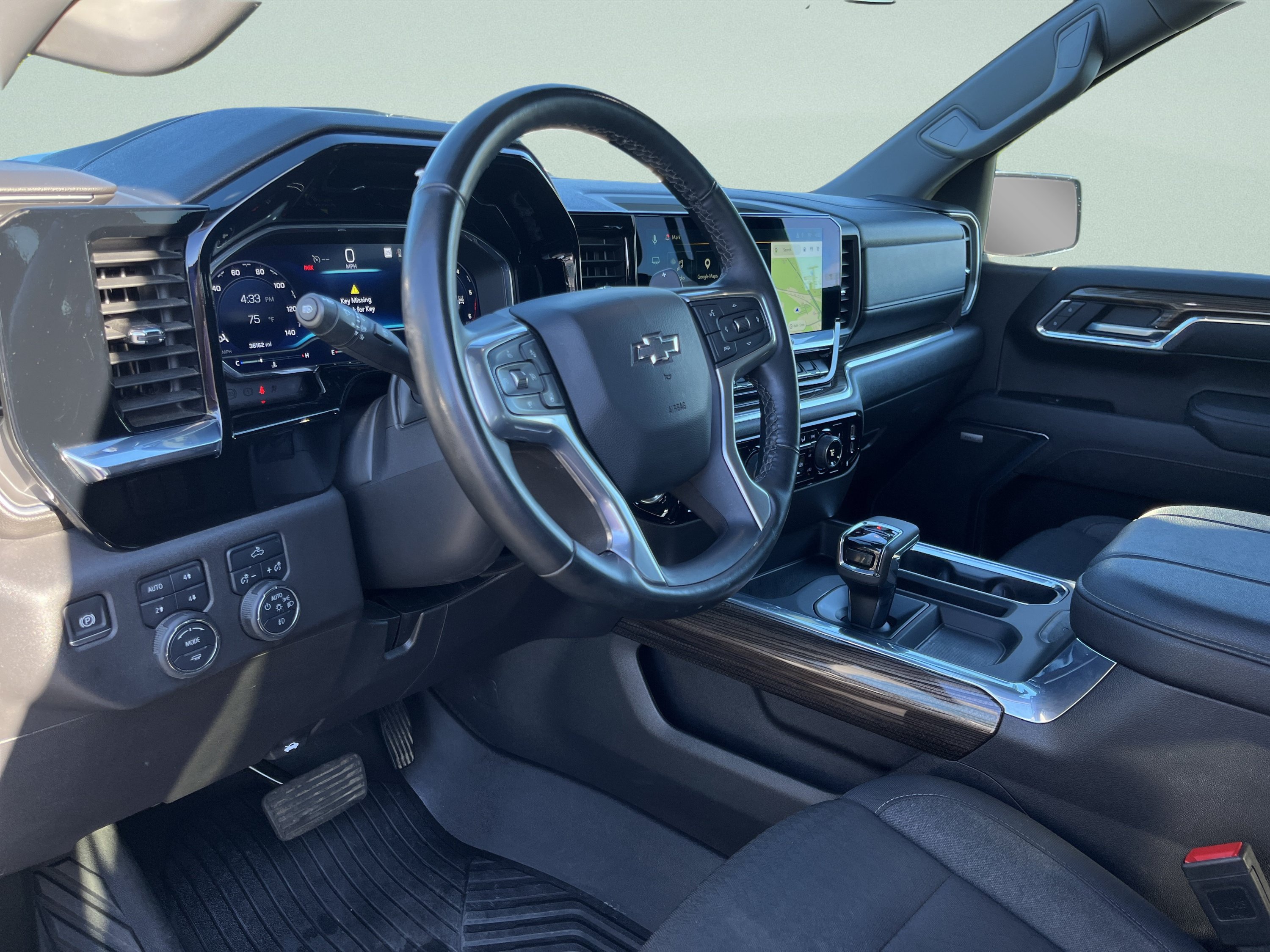 Used 2025 Chevrolet Silverado 1500 LT Trail Boss AWD/4WD image 14