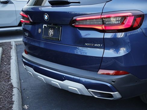 Used 2021 BMW X5 xDrive40i w/ Executive Package image 8