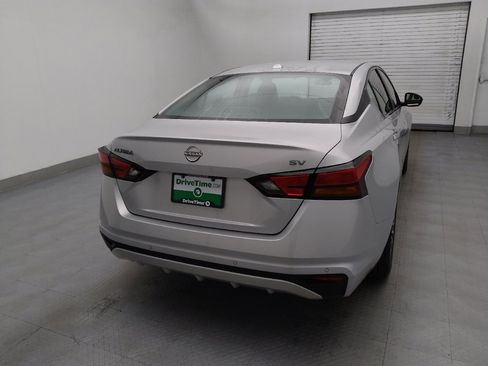 Used 2024 Nissan Altima 2.5 SV image 7