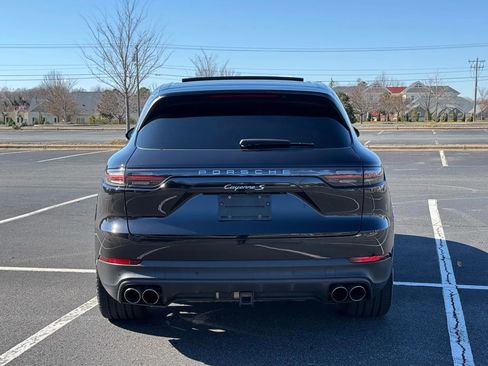 Used 2019 Porsche Cayenne S image 4