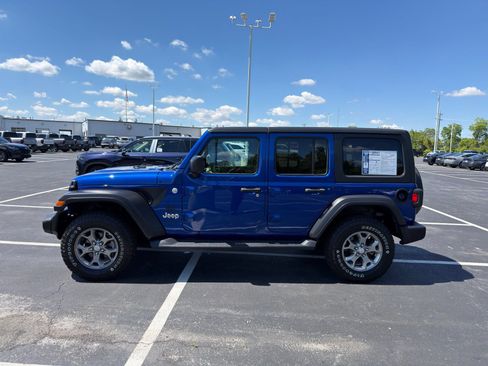 Used 2020 Jeep Wrangler Unlimited Sport AWD/4WD image 3