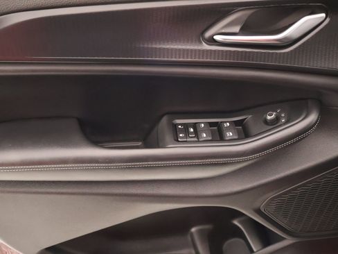 Used 2024 Jeep Grand Cherokee L Altitude AWD/4WD image 17