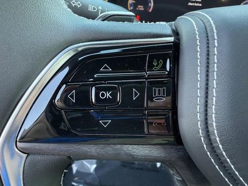 New 2025 Jeep Grand Cherokee Overland w/ Luxury Tech Group IV image 21