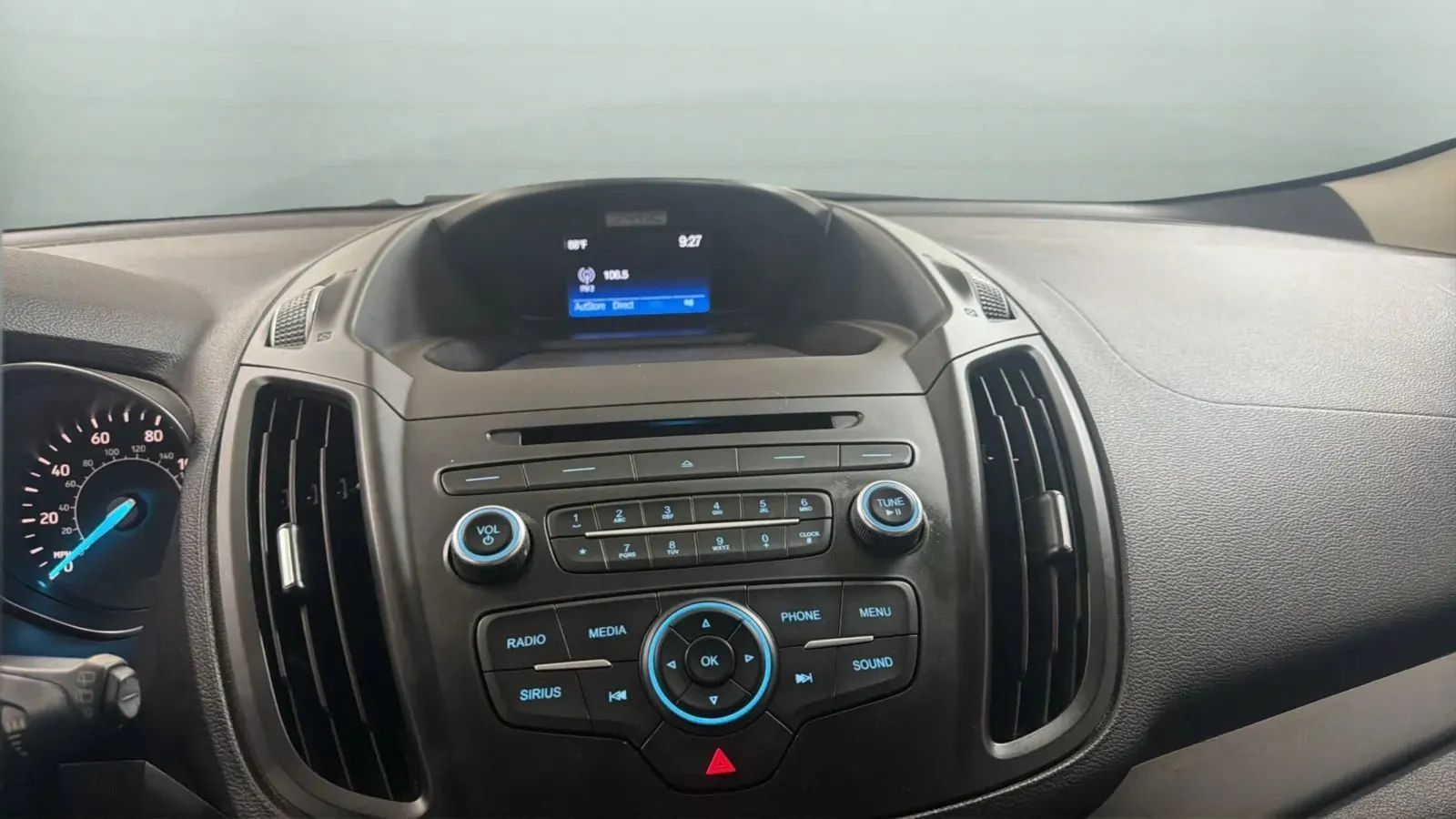 Used 2017 Ford Escape SE FWD image 14