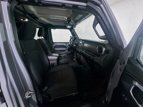 Used 2023 Jeep Wrangler Unlimited w/ Cold Weather Group AWD/4WD image 28