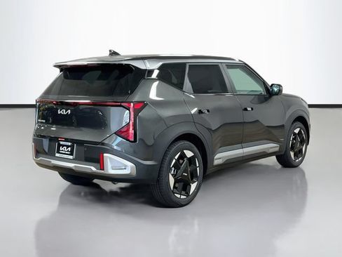 New 2027 Kia Seltos S FWD image 7