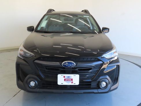 Used 2025 Subaru Outback Premium w/ Popular Package #1 AWD/4WD image 9