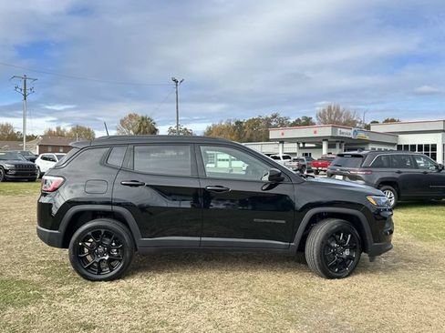 New 2026 Jeep Compass Latitude AWD/4WD image 6