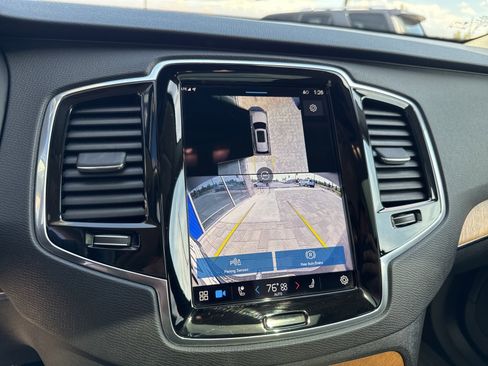 Used 2025 Volvo XC90 T8 Plus w/ Protection Package Premier image 28