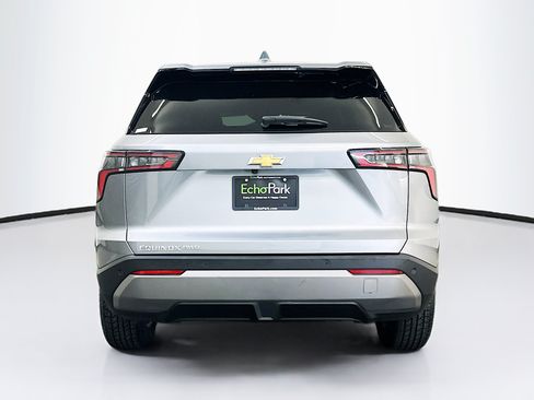 Used 2025 Chevrolet Equinox LT AWD/4WD image 7