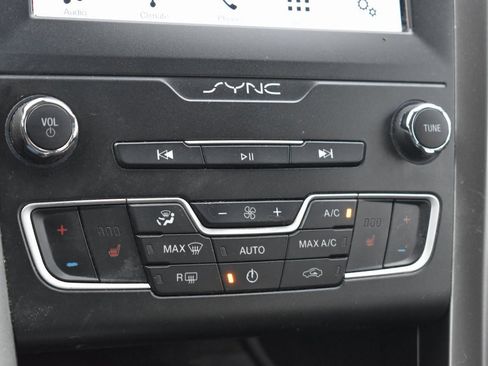 Certified 2019 Ford Fusion SEL image 12