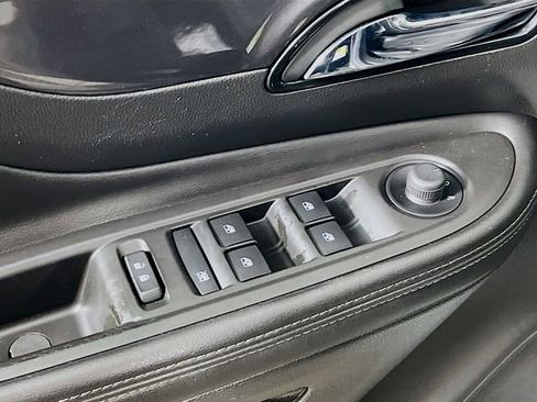 Used 2019 Buick Encore Preferred image 9