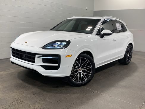 New 2026 Porsche Cayenne image 1