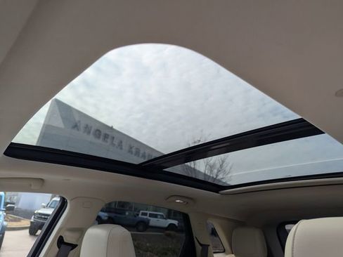 Used 2017 Cadillac XT5 Luxury w/ Driver Awareness Package image 20