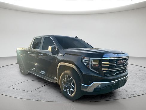 Used 2024 GMC Sierra 1500 SLT w/ SLT Premium Plus Package AWD/4WD image 3