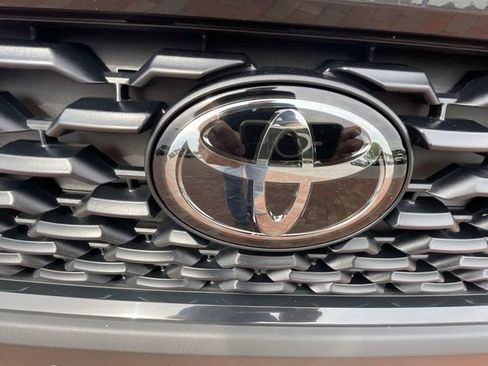 Used 2023 Toyota Corolla Cross L FWD image 20