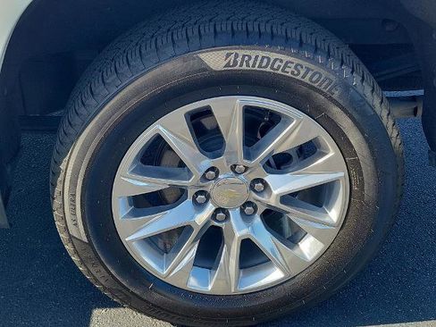 Used 2021 Chevrolet Silverado 1500 LTZ w/ LTZ Convenience Package II AWD/4WD image 9
