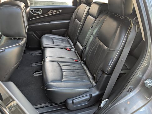 Used 2019 INFINITI QX60 Luxe w/ Sensory Package AWD/4WD image 18