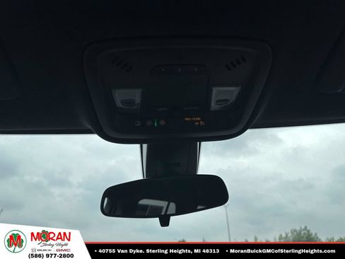 Used 2023 Chevrolet Traverse LT FWD image 29