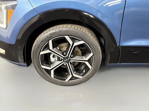 Used 2024 Kia Niro EX Touring FWD image 38