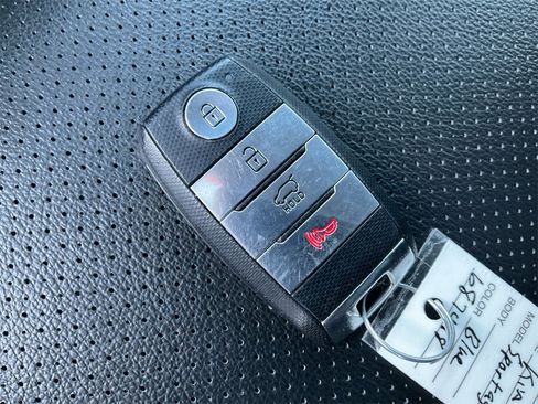 Used 2020 Kia Sportage EX image 38