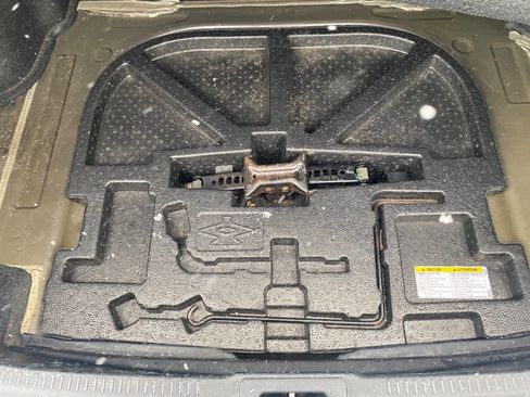 Used 2017 Toyota Camry LE image 31