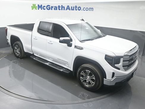 New 2025 GMC Sierra 1500 SLE w/ Preferred Package image 3