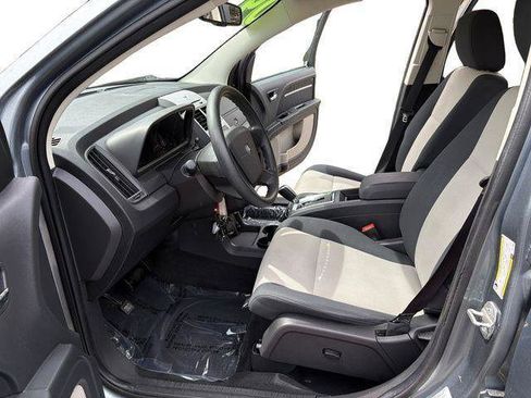 Used 2009 Dodge Journey SXT w/ Chrome Appearance Group FWD image 11