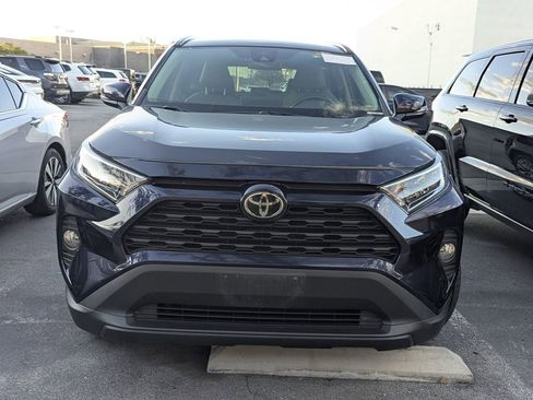 Used 2019 Toyota RAV4 XLE Premium AWD/4WD image 2