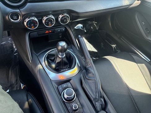 Used 2025 MAZDA MX-5 Miata Grand Touring RWD image 26