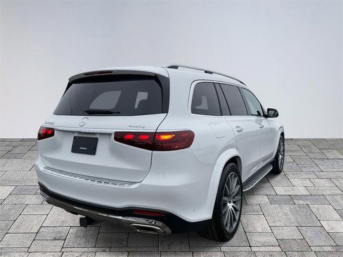 Used 2026 Mercedes-Benz GLS 580 4MATIC image 7