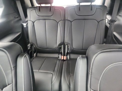 New 2025 Jeep Grand Cherokee L Limited image 21