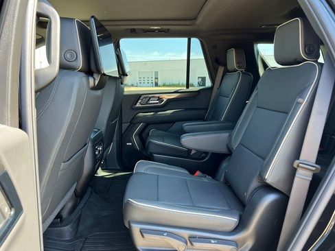 New 2026 GMC Yukon Elevation w/ Elevation Premium Package AWD/4WD image 5