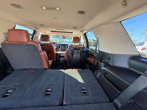 Used 2019 Cadillac Escalade Luxury image 20