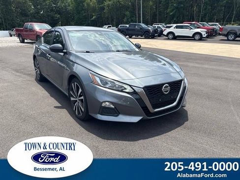 Used 2021 Nissan Altima 2.5 SR FWD image 1