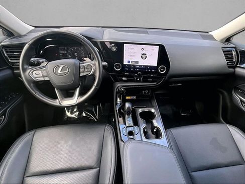 Used 2025 Lexus NX 250 FWD w/ Accessory Package (Z2) image 16