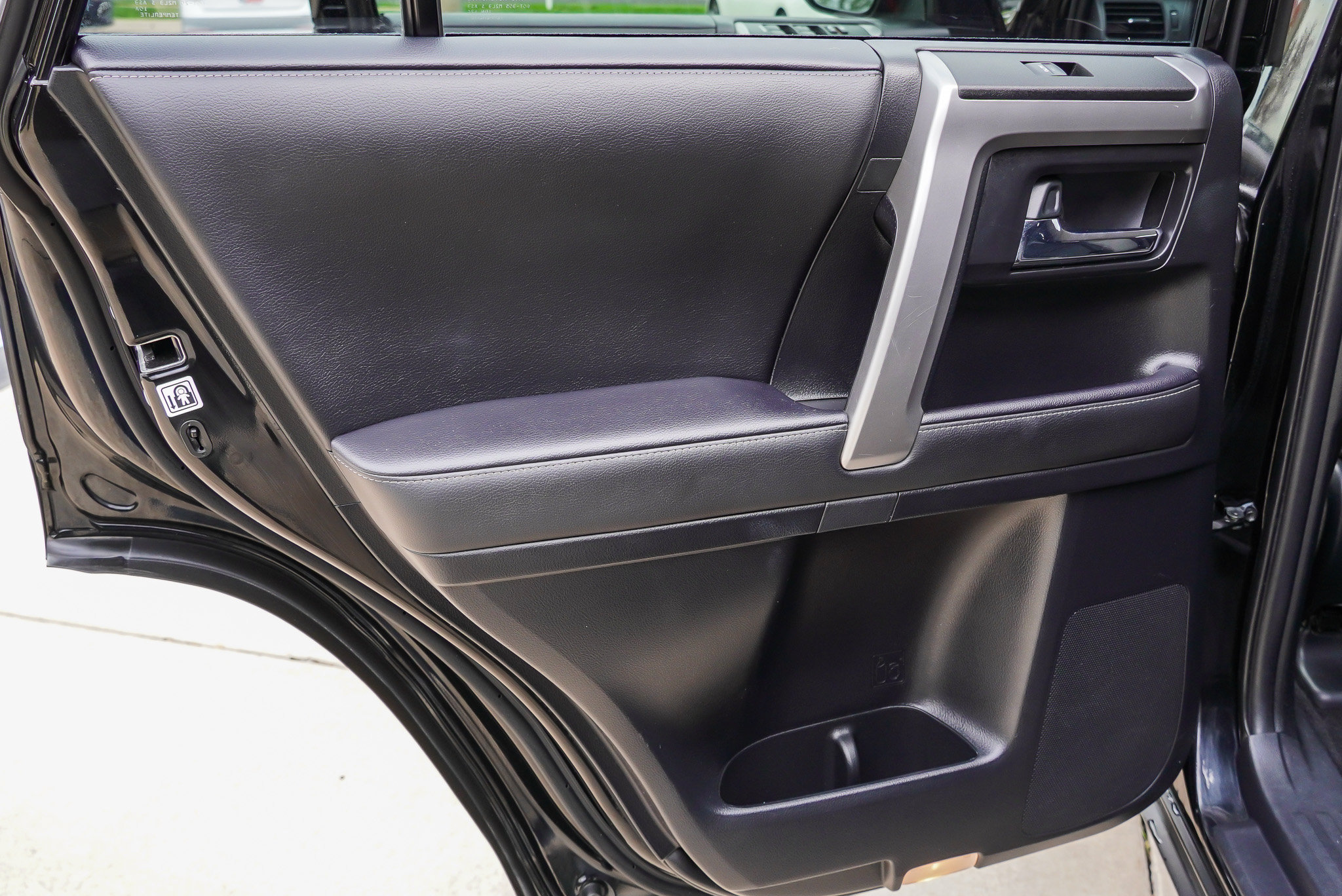 Used 2024 Toyota 4Runner SR5 AWD/4WD image 23