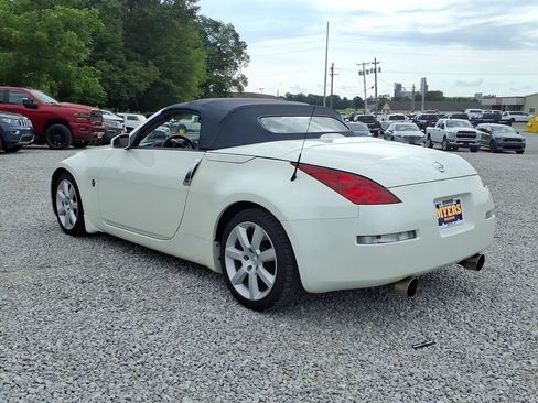 Used 2004 Nissan 350Z Touring RWD image 9
