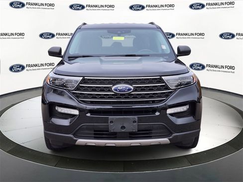 Certified 2022 Ford Explorer XLT w/ Equipment Group 202A image 8