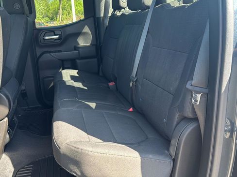 Used 2019 Chevrolet Silverado 1500 Custom w/ Custom Convenience Package AWD/4WD image 11